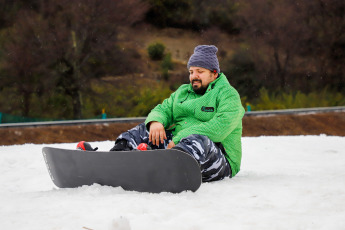 Rio Negro, Argentina.- En las fotos tomadas el 7 de agosto del 2023, argentinos disfrutan de las vacaciones de invierno en Rio Negro, Argentina. Durante las vacaciones de invierno, más de 5,5 millones de turistas recorrieron distintos puntos del país, de los cuales 600 mil fueron extranjeros. La actividad superó en un 6,7% al receso invernal del año anterior.