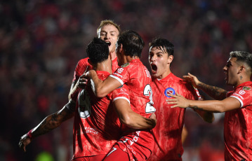 Buenos Aires, Argentina.- En las fotos tomadas el 1 de agosto del 2023, durante el partido entre Argentinos Juniors y Fluminense de Brasil en un encuentro de ida de los octavos de final de la Copa Libertadores de América en el estadio Diego Armando Maradona. El duelo terminó 1-1, por lo que se definirá en Río de Janeiro el martes que viene.