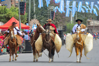 Jujuy, Argentina.- In the photos taken on August 23, 2023, during the commemoration of the Jujeño Exodus of 1812 with acts that exalted the heroism of its people. The date commemorates the actions of the people of Jujuy who received the order to abandon their homes, their belongings and leave the enemy scorched earth.