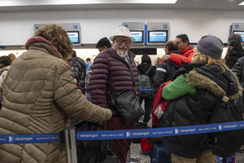 Buenos Aires, Argentina.- En las fotos tomadas el 17 de agosto del 2023, muestra el Aeropuerto Jorge Newbery en medio del retraso de vuelos por el intenso temporal que afectó la ciudad de Buenos Aires y sus alrededores. Llegó a haber más de 80 vuelos demorados y una veintena cancelaciones. Además, según se informó oficialmente, otros aviones fueron desviados a aeropuertos de alternativa a raíz de la imposibilidad de aterrizar por el temporal.