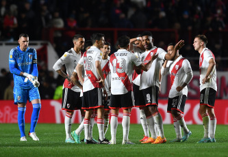 Buenos Aires, Argentina.- In the photos taken on August 20, 2023, during the match between Argentinos Juniors and River Plate for the first date of the Professional League Cup. Argentinos Juniors defeated the last Argentine football champion 3-2. Marco Di Cesare's decisive goals and a brace from Luciano Gondou ensured the victory for the locals in this confrontation.