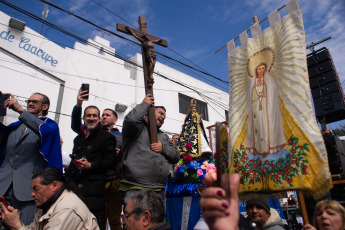 Buenos Aires, Argentina.- In the photos taken on September 5, 2023, the Team of Priests from poor towns and neighborhoods of Buenos Aires and Greater Buenos Aires participate in a mass "in reparation for the outrages" to the figure of Pope Francis spilled during the electoral campaign, in particular by the presidential candidate of La Libertad Avanza (LLA), Javier Milei.