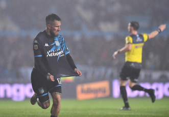 Buenos Aires, Argentina.- En las fotos tomadas el 20 de septiembre del 2023, durante el partido entre Racing y Newell's en el estadio Presidente Perón de Avellaneda, en un encuentro válido por la quinta jornada de la Zona B de la Copa de la Liga Profesional. Racing venció 2-1 a Newell’s y es único líder de la Zona B. En la próxima jornada Racing visitará a Godoy Cruz. Mientras que Newell’s recibirá a Estudiantes de La Plata.