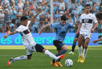 Córdoba, Argentina.- En las fotos tomadas el 21 de septiembre del 2023, Belgrano recibió a Platense en su estadio del barrio Alberdi, en la capital cordobesa, por la 5ta fecha de la Zona B de la Copa de la Liga Profesional. Belgrano venció 3-0 a Platense. Alejandro Rébola y Matías Marín y Lucas Passerini los goleadores.