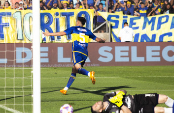 La Rioja, Argentina.- En las fotos tomadas el 10 de septiembre del 2023, durante el partido entre Boca Juniors y Almagro en el estadio Carlos Augusto Mercado Luna de la provincia de La Rioja, en un encuentro válido por los octavos de final de la Copa Argentina. Boca Juniors se impuso 4 a 3 por penales ante Almagro, luego del empate 2 a 2 durante los noventa minutos reglamentarios. En la siguiente ronda, Boca enfrentará a Talleres de Córdoba por un pase a la semifinal.