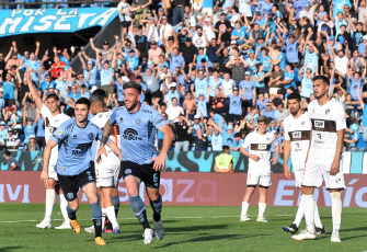 Córdoba, Argentina.- En las fotos tomadas el 21 de septiembre del 2023, Belgrano recibió a Platense en su estadio del barrio Alberdi, en la capital cordobesa, por la 5ta fecha de la Zona B de la Copa de la Liga Profesional. Belgrano venció 3-0 a Platense. Alejandro Rébola y Matías Marín y Lucas Passerini los goleadores.