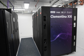 Buenos Aires, Argentina.- En las fotos tomadas el 27 de septiembre del 2023, muestra la supercomputadora Clementina XXI, una de las cien más poderosas del mundo con una capacidad de cálculo de 15,4 petaflops, y que fue instalada en la sede del Servicio Meteorológico Nacional (SMN).