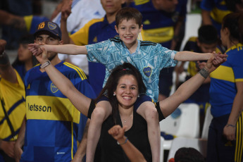 Mendoza, Argentina.- En las fotos tomadas el 15 de octubre del 2023, durante el partido entre Boca Juniors y Talleres de Córdoba en un encuentro disputado en el estadio Malvinas Argentinas en Mendoza. Boca, se clasificó para semifinales de la Copa Argentina luego de igualar 1-1 con Talleres, con gol del delantero uruguayo Edinson Cavani y vencer 4-1 en la definición por penales.