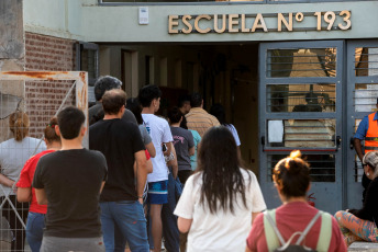 Catamarca.- Eleciones nacionales y provinciales en la Escuela N° 193 de Valle Chico, las mesas comenzaron a funcionar a las 8 con total normalidad.