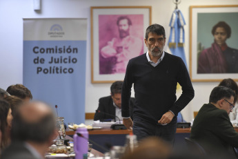 Buenos Aires, Argentina.- En las fotos tomadas el 11 de octubre del 2023, la mayoría oficialista de la Comisión de Juicio Político de la Cámara de Diputados aprobó el informe de formulación de cargos por presunto mal desempeño contra los jueces de la Corte Suprema de Justicia, quienes serán citados para que realicen su descargo.