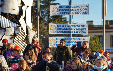 Luján, Argentina.- En las fotos tomadas el 1 de octubre del 2023, miles de peregrinos arribaron a la Basílica de Nuestra Señora de Luján, en el oeste de la provincia de Buenos Aires para participar de la 49° Peregrinación Juvenil, una de las manifestaciones de fe más importantes de la Argentina. La ceremonia, se realizó bajo el lema “Madre, estamos en tus manos, danos fuerza para unirnos”.