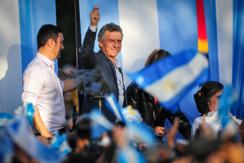 Buenos Aires, Argentina.- En las fotos tomadas el 19 de octubre del 2023, la candidata presidencial de Juntos por el Cambio (JxC) Patricia Bullrich, realizó su cierre de campaña en el municipio bonaerense de Lomas de Zamora, acompañada por el expresidente Mauricio Macri (centro) y el jefe de Gobierno porteño Horacio Rodríguez Larreta, en el último día antes de la veda electoral con vistas a los comicios nacionales del domingo.