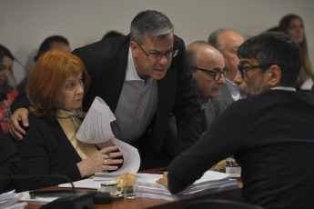 Buenos Aires, Argentina.- En las fotos tomadas el 11 de octubre del 2023, la mayoría oficialista de la Comisión de Juicio Político de la Cámara de Diputados aprobó el informe de formulación de cargos por presunto mal desempeño contra los jueces de la Corte Suprema de Justicia, quienes serán citados para que realicen su descargo.