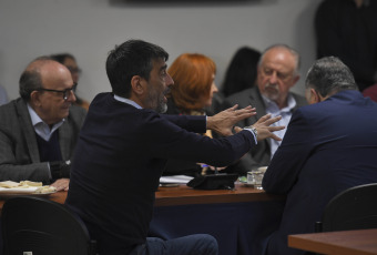 Buenos Aires, Argentina.- En las fotos tomadas el 11 de octubre del 2023, la mayoría oficialista de la Comisión de Juicio Político de la Cámara de Diputados aprobó el informe de formulación de cargos por presunto mal desempeño contra los jueces de la Corte Suprema de Justicia, quienes serán citados para que realicen su descargo.