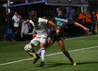 Buenos Aires, Argentina.- En las fotos tomadas el 30 de octubre del 2023, durante el partido entre Platense y Newell’s en el Estadio Ciudad de Vicente López por la Copa de la Liga. Platense y Newell’s no se sacaron ventajas e igualaron 0 a 0. "El Calamar", quedó a un paso de salvarse del descenso y ocupa un lugar de clasificación a los playoffs de la Copa de la Liga.