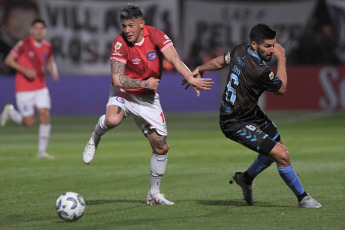 Buenos Aires, Argentina.- En las fotos tomadas el 2 de octubre del 2023, durante el partido entre Platense y Argentinos Juniors en el estadio Ciudad de Vicente López el último de los clásicos tradicionales de la fecha interzonal de la Copa. Platense igualó 0-0 con Argentinos Juniors, enfocados en objetivos diferentes. El local fue más en el primer tiempo y el visitante hizo lo propio en el complemento.