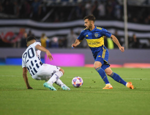 Mendoza, Argentina.- En las fotos tomadas el 15 de octubre del 2023, durante el partido entre Boca Juniors y Talleres de Córdoba en un encuentro disputado en el estadio Malvinas Argentinas en Mendoza. Boca, se clasificó para semifinales de la Copa Argentina luego de igualar 1-1 con Talleres, con gol del delantero uruguayo Edinson Cavani y vencer 4-1 en la definición por penales.