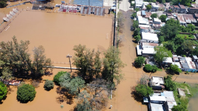 Concordia, Argentina.- En las fotos tomadas el 29 de noviembre del 2023, muestra las zonas afectadas por la crecida del Río Uruguay en Concordia, Argentina. La crecida del río Uruguay se encuentra en una situación crítica desde hace aproximadamente un mes, dejando un total de 491 familias evacuadas de sus viviendas en la ciudad entrerriana de Concordia.