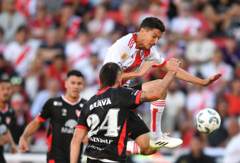 Buenos Aires, Argentina.- In the photos taken on November 26, 2023, during the match between River Plate and Instituto at the Libertadores de América stadium in the first phase of the Professional League Cup. River tied without goals against Instituto and came in second place in Zone A.