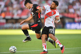 Buenos Aires, Argentina.- In the photos taken on November 26, 2023, during the match between River Plate and Instituto at the Libertadores de América stadium in the first phase of the Professional League Cup. River tied without goals against Instituto and came in second place in Zone A.