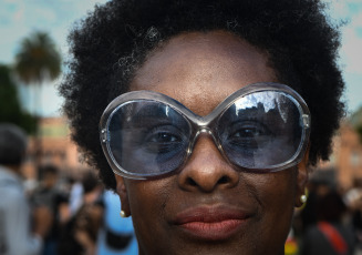 Buenos Aires, Argentina.- En las fotos tomadas el 8 de noviembre del 2023, durante la primera marcha contra el racismo para reivindicar la importancia de la población afrodescendiente en Buenos Aires, la capital de Argentina. El representante de esta marcha, Diego Bonga, declaró que “la marcha es para dar visibilidad a la lucha que venimos haciendo desde hace varias décadas en esta hermosa nación argentina, bendecida por la sangre de los negros en los campos de batalla”.