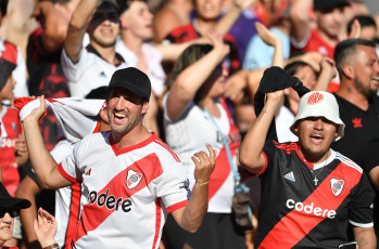 Buenos Aires, Argentina.- In the photos taken on November 26, 2023, during the match between River Plate and Instituto at the Libertadores de América stadium in the first phase of the Professional League Cup. River tied without goals against Instituto and came in second place in Zone A.