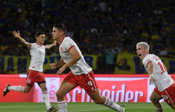 Córdoba, Argentina.- En las fotos tomadas el 22 de noviembre del 2023, durante el partido entre Boca Junior y Estudiantes de La Plata en las semifinales de la Copa Argentina en el estadio Mario Alberto Kempes. Boca perdió 3-2 con Estudiantes y puso en jaque su presencia en la Copa Libertadores 2024.