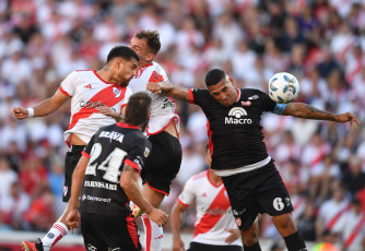 Buenos Aires, Argentina.- In the photos taken on November 26, 2023, during the match between River Plate and Instituto at the Libertadores de América stadium in the first phase of the Professional League Cup. River tied without goals against Instituto and came in second place in Zone A.