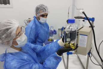 San Juan, Argentina.- En las fotos tomadas el 6 de diciembre del 2023, muestra las instalaciones del segundo laboratorio de CanMe San Juan, que se encarga de la producción de Cannabis Medicinal. La creación de "CanMe San Juan" responde a la decisión estratégica del Gobierno local de ponerse a la vanguardia del mundo en el cultivo de cannabis con fines medicinales, como una forma de diversificar la capacidad productiva local y posicionarse como referente de la industria en el país y el mundo.