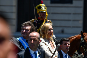 Buenos Aires.- En la foto tomada el 10 de diciembre, 2023, el presidente Javier Milei ingresó hoy a las 13.27 por primera vez como jefe de Estado a la Casa Rosada (palacio presidencial) luego de jurar el cargo este mediodía ante el Congreso Nacional.