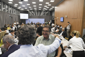 Buenos Aires, Argentina.- En las fotos tomadas el 15 de enero del 2024, Hugo Godoy de la CTA en el plenario de comisiones de la Cámara de Diputados que analiza el proyecto de ley ómnibus retomó su trabajo con la recepción de los testimonios de empresas, asociaciones, ONG's y sectores alcanzados por lo dispuesto en esa iniciativa.