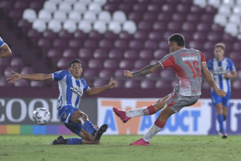 Buenos Aires, Argentina.- En las fotos tomadas el 25 de enero del 2024, durante el partido entre Estudiantes y Argentino de Monte Maíz, por la Copa Argentina en el Estadio Néstor Díaz Pérez de Lanús. Estudiantes le ganó 2 a 0 a Argentino de Monte Maíz por 32avos de final de la Copa Argentina. Los goles del Pincha los marcaron Javier Correa a los 20 minutos de la etapa inicial y Mauro Méndez a los 41'.