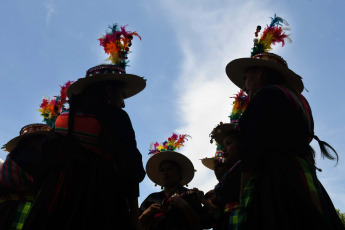 Buenos Aires, Argentina.- En la foto de archivo, la Fiesta de la Alasita, la tradicional celebración aymara que en la ciudad boliviana de La Paz se prolonga durante tres semanas, se realizará mañana en diferentes puntos del Gran Buenos Aires mientras que la que tiene lugar cada año en el Parque Indoamericano fue reprogramada para el próximo domingo atento al paro general convocado en rechazo a las políticas de Javier Milei.