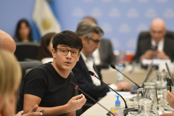 Buenos Aires, Argentina.- En las fotos tomadas el 15 de enero del 2024, Agustín Cerda, de Córdoba Verde en el plenario de comisiones de la Cámara de Diputados que analiza el proyecto de ley ómnibus retomó su trabajo con la recepción de los testimonios de empresas, asociaciones, ONG's y sectores alcanzados por lo dispuesto en esa iniciativa.