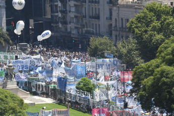 Buenos Aires, Argentina.- En la foto tomada el 24 de enero de 2024, vista de las distintas calles de Buenos Aires durante el paro general contra el DNU y la ley de bases del presidente Javier Milei.