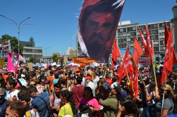 Parana, Argentina.- En las fotos tomadas el 24 de enero del 2024, manifestantes participan del paro general convocado por la Confederación General del Trabajo (CGT) nacional en oposición al DNU y la Ley Ómnibus propuestos por el presidente Javier Milei.