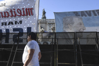 Buenos Aires, Argentina.- In the photos taken on January 24, 2024, workers and activists of the union organizations grouped in the CGT and the two CTA and the social movements belonging to the Union of Workers of the Popular Economy ( UTEP), they gather from 9:00 a.m. (local time) in the Plaza de los Dos Congresos, as part of a first organizational advance of what will be this afternoon's mobilization against the "Bases" bill and DNU 70/2023.