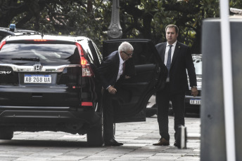 Buenos Aires, Argentina.- En las fotos tomadas el 2 de enero del 2024, Mariano Cúneo Libarona, Ministro de Justicia. El presidente Javier Milei, encabezó la primera reunión de gabinete del año, en la que se analizaron temas de gestión y de la que participan ministros y colaboradores próximos, en la Casa Rosada.