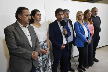 Buenos Aires, Argentina.- En las fotos tomadas el 18 de enero del 2024, la CGT debate con los gobernadores del PJ una estrategia común para frenar en el Congreso las reformas que impulsa Javier Milei a través del DNU y la ley ómnibus, en otro paso de la ofensiva que culminará con el paro de 12 horas con movilización del próximo miércoles 24 de enero.