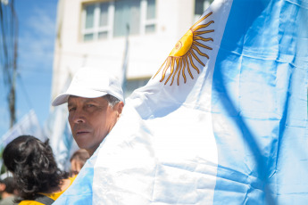 Chubut, Argentina.- En la foto tomada el 24 de enero de 2024, paro y movilización en todo el país en rechazo al DNU y a la Ley Ómnibus del presidente Javier Milei.