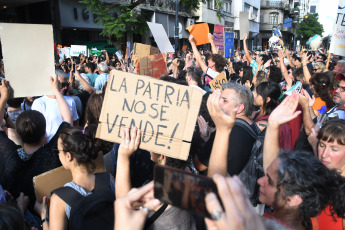 Buenos Aires- In the photo of January 13, 2024, art and culture organizations protested in front of the National Theater Institute. The protest was against the bill that promotes the National Executive and provides for the closure of that body, in addition to a sharp reduction in funding for policies to promote cinema and music.