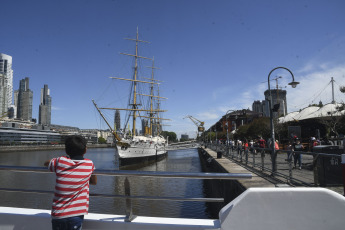 Buenos Aires.- In the photo taken on January 11, 2024, the Frigate Sarmiento in the port of Buenos Aires. With three classes of the Argentine Naval Military School on board, 125 years ago, the first training trip of the ARA Presidente Sarmiento, an innovative and modern training ship that radically changed naval training in the country, Currently, it continues with this mission from Dike III of Puerto Madero, where it works as a Museum Ship.