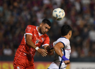 Buenos Aires, Argentina.- En las fotos tomadas el 28 de febrero del 2024, durante el partido entre San Lorenzo e Independiente de Chivilcoy en el estadio Centenario de Quilmes. San Lorenzo venció 1-0 a Independiente de Chivilcoy y avanzó a los 16avos de final de la Copa Argentina. Con un gol de Cristian Tarragona, a los 15 minutos del complemento.