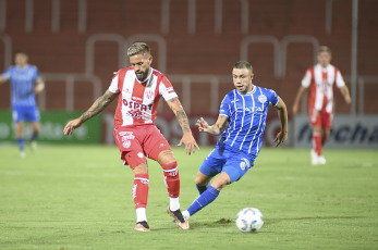 Mendoza, Argentina.- En las fotos tomadas el 13 de febrero del 2024, durante el partido entre Godoy Cruz y Unión de Santa Fe, por la quinta fecha de la Zona B del torneo en el estadio Malvinas Argentina. Godoy Cruz de Mendoza igualó sin sin goles como local ante Unión de Santa Fe y es líder de la Zona B de la Copa.