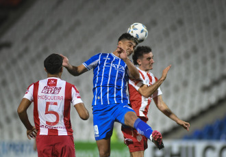 Mendoza, Argentina.- En las fotos tomadas el 13 de febrero del 2024, durante el partido entre Godoy Cruz y Unión de Santa Fe, por la quinta fecha de la Zona B del torneo en el estadio Malvinas Argentina. Godoy Cruz de Mendoza igualó sin sin goles como local ante Unión de Santa Fe y es líder de la Zona B de la Copa.