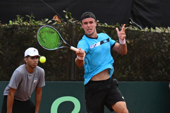 Rosario, Argentina.- En las fotos tomadas el 4 de febrero del 2024, el tenista Sebastián Báez venció a Dmitry Popko (foto) en una definición por el quinto punto de la serie ante Kazajistán, que se desarrolló en el Jockey Club de Rosario, y el equipo argentino de Copa Davis logró su clasificación a la Fase de Grupos de las Finales del certamen más importante por equipos.