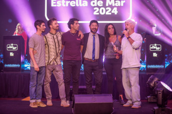 Mar del Plata, Argentina.- En las fotos tomadas el 5 de febrero del 2024, durante la entrega de los premios Premios Estrella de Mar 2024 en Mar del Plata. El grupo de rock "Ciro y Los Persas", encabezado por el ex líder de "Los Piojos" Andrés Ciro Martínez, logró el premio Estrella de Mar de oro, mientras que la humorista y pareja del presidente Javier Milei, Fátima Florez, se adjudicó el galardón como mejor Show de Humor y Producción, en la entrega de estas estatuillas que reconoce a los talentos de la temporada teatral en Mar del Plata.