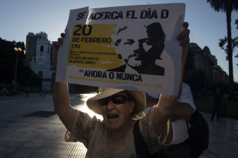 Buenos Aires, Argentina.- En las fotos tomadas el 20 de febrero del 2024, en la Plaza de Mayo se realizó un festival en apoyo de Julian Assange, quien presentó este martes, en el Tribunal Superior de Londres, el que podría ser su último recurso judicial en el Reino Unido contra su extradición a Estados Unidos, que le acusa de 18 delitos de espionaje y piratería informática por revelaciones de su portal WikiLeaks.