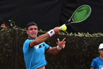 Rosario, Argentina.- En las fotos tomadas el 4 de febrero del 2024, el tenista Sebastián Báez venció a Dmitry Popko (foto) en una definición por el quinto punto de la serie ante Kazajistán, que se desarrolló en el Jockey Club de Rosario, y el equipo argentino de Copa Davis logró su clasificación a la Fase de Grupos de las Finales del certamen más importante por equipos.