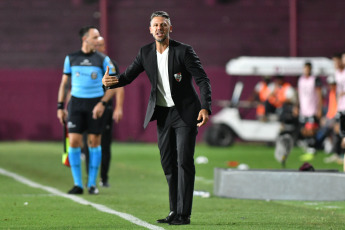 Buenos Aires, Argentina.- En las fotos tomadas el 31 de enero del 2024, durante el partido entre River Plate y Barracas Central, en un encuentro válido por la segunda fecha de la Liga Argentina en el estadio Claudio Chiqui Tapia. River Plate derrotó por dos goles a Barracas C. Fue Miguel Ángel Borja quien inauguró el marcador al minuto 25 de la segunda mitad. Más tarde, en el minuto 35 de la misma etapa, Agustín Ruberto aumentó la ventaja, asegurando la victoria de River Plate.